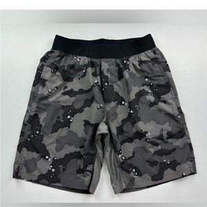 Fabletics Mens Fundamental Shorts Size XXL Black Camo Athletic Gym Weightlifting